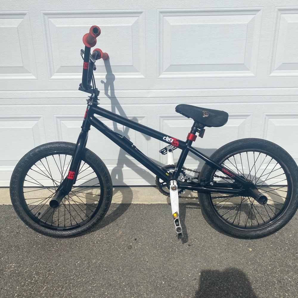 BMX Bike for kid that knows how to ride.  Has front and back pegs, new pedals